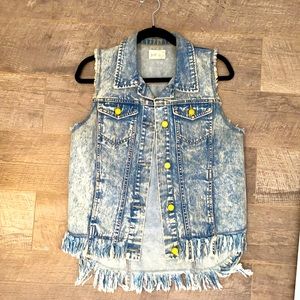 Jean Vest